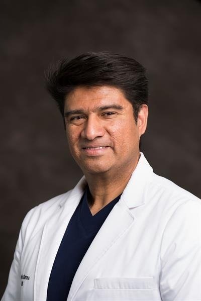 Dr. Leopoldo Correa